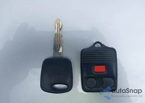 2003 Ford F-150 Lariat/Xlt из США, поврежденный, VIN 1FTRW08L93KB07917